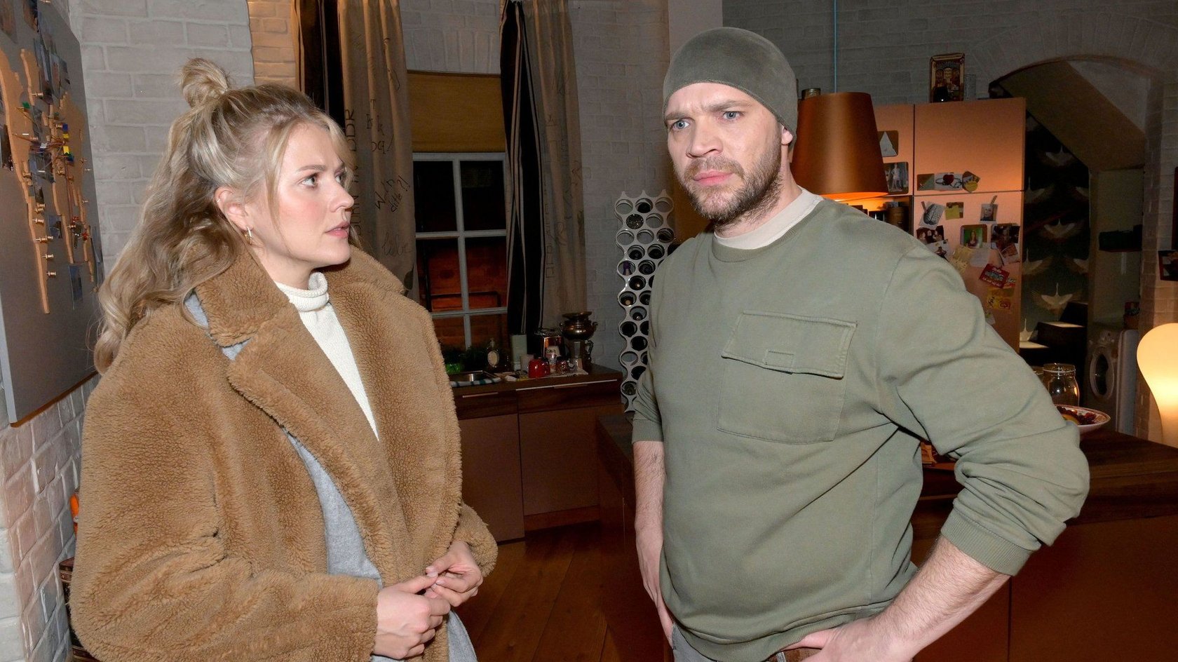 GZSZ: Erik deckt Tonis Geheimnis auf – Alicia und Lilly starten eine Intervention GZSZ: Erik deckt Tonis Geheimnis auf – Alicia und Lilly starten eine Intervention