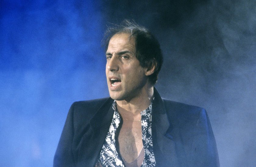 Bildnummer: 56672047 Datum: 01.03.1987 Copyright: imago/teutopress
Adriano Celentano (Schauspieler, Sänger) 03/87 rag Mann TV Film Schauspiel Musik Italien Bühne Auftritt leger Verkleidung dunkelhaarig Halbglatze singend halb quer People x0x xsk 1987 quer
56672047 Date 01 03 1987 Copyright Imago teutopress Adriano Celentano Actor Singer 03 87 RAG Man TV Film Acting Music Italy Stage Appearance casual Covering dark haired Halbglatze singing half horizontal Celebrities x0x xSK 1987 horizontal Bildnummer: 56672047 Datum: 01.03.1987 Copyright: imago/teutopress
Adriano Celentano (Schauspieler, Sänger) 03/87 rag Mann TV Film Schauspiel Musik Italien Bühne Auftritt leger Verkleidung dunkelhaarig Halbglatze singend halb quer People x0x xsk 1987 quer
56672047 Date 01 03 1987 Copyright Imago teutopress Adriano Celentano Actor Singer 03 87 RAG Man TV Film Acting Music Italy Stage Appearance casual Covering dark haired Halbglatze singing half horizontal Celebrities x0x xSK 1987 horizontal