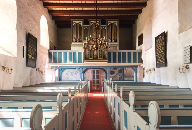Der innenraum der St. Martin Kirche in Morsum. Der innenraum der St. Martin Kirche in Morsum.