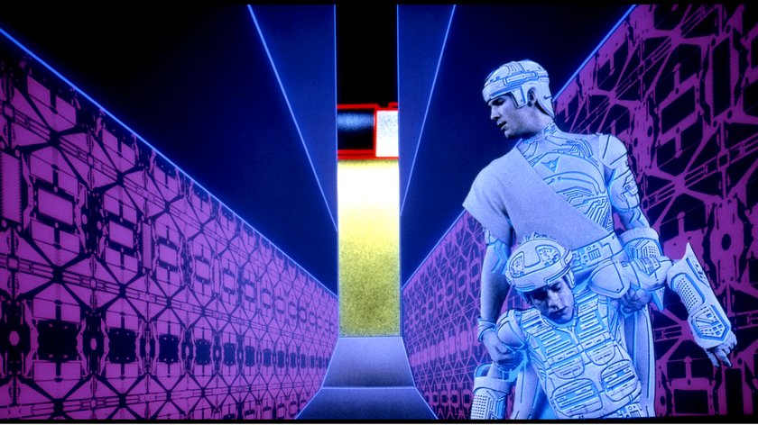 In der virtuellen Realität von „Tron“ geht es gefährlich zu. In der virtuellen Realität von „Tron“ geht es gefährlich zu.