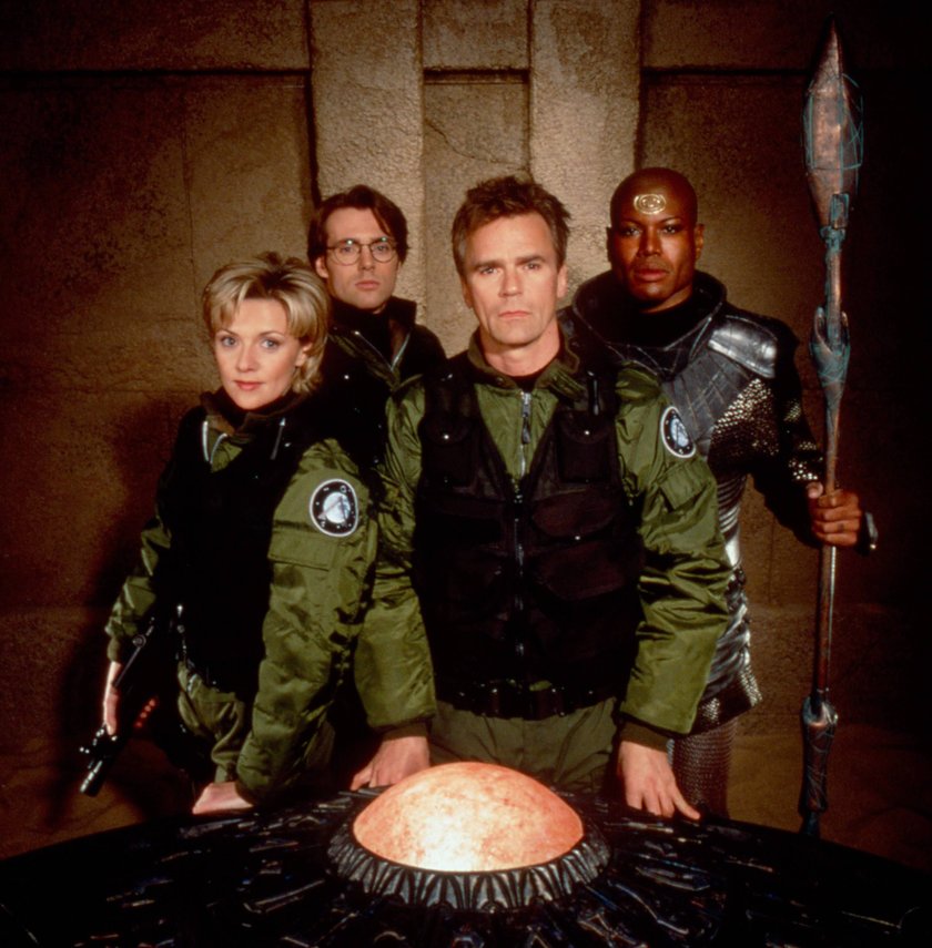 STARGATE SG-1, Amanda Tapping, Michael Shanks, Richard Dean Anderson, Christopher Judge, 1997-2007. MGM Television / Courtesy: Everett CollectionTSDSTSG EC028 PUBLICATIONxINxGERxSUIxAUTxONLY Copyright: xx TSDSTSG EC028 TSDSTSG_EC028_H STARGATE SG-1, Amanda Tapping, Michael Shanks, Richard Dean Anderson, Christopher Judge, 1997-2007. MGM Television / Courtesy: Everett CollectionTSDSTSG EC028 PUBLICATIONxINxGERxSUIxAUTxONLY Copyright: xx TSDSTSG EC028 TSDSTSG_EC028_H