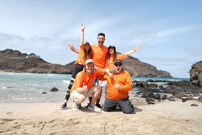 Team Orange zeigt Zusammenhalt. Team Orange zeigt Zusammenhalt.