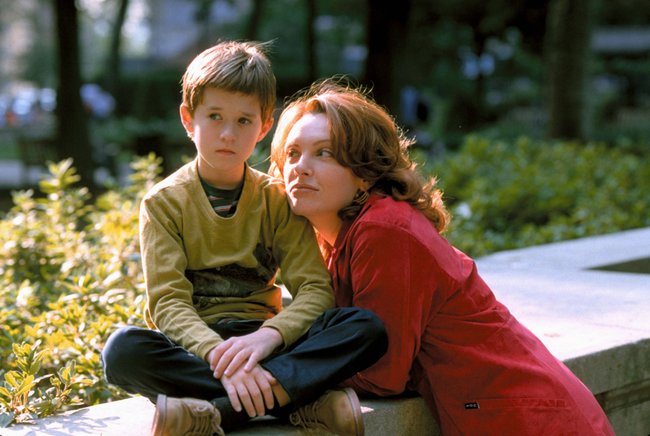 Toni Collette spielt die Mutter des Jungen, der ein besonderes Talent besitzt. Toni Collette spielt die Mutter des Jungen, der ein besonderes Talent besitzt.