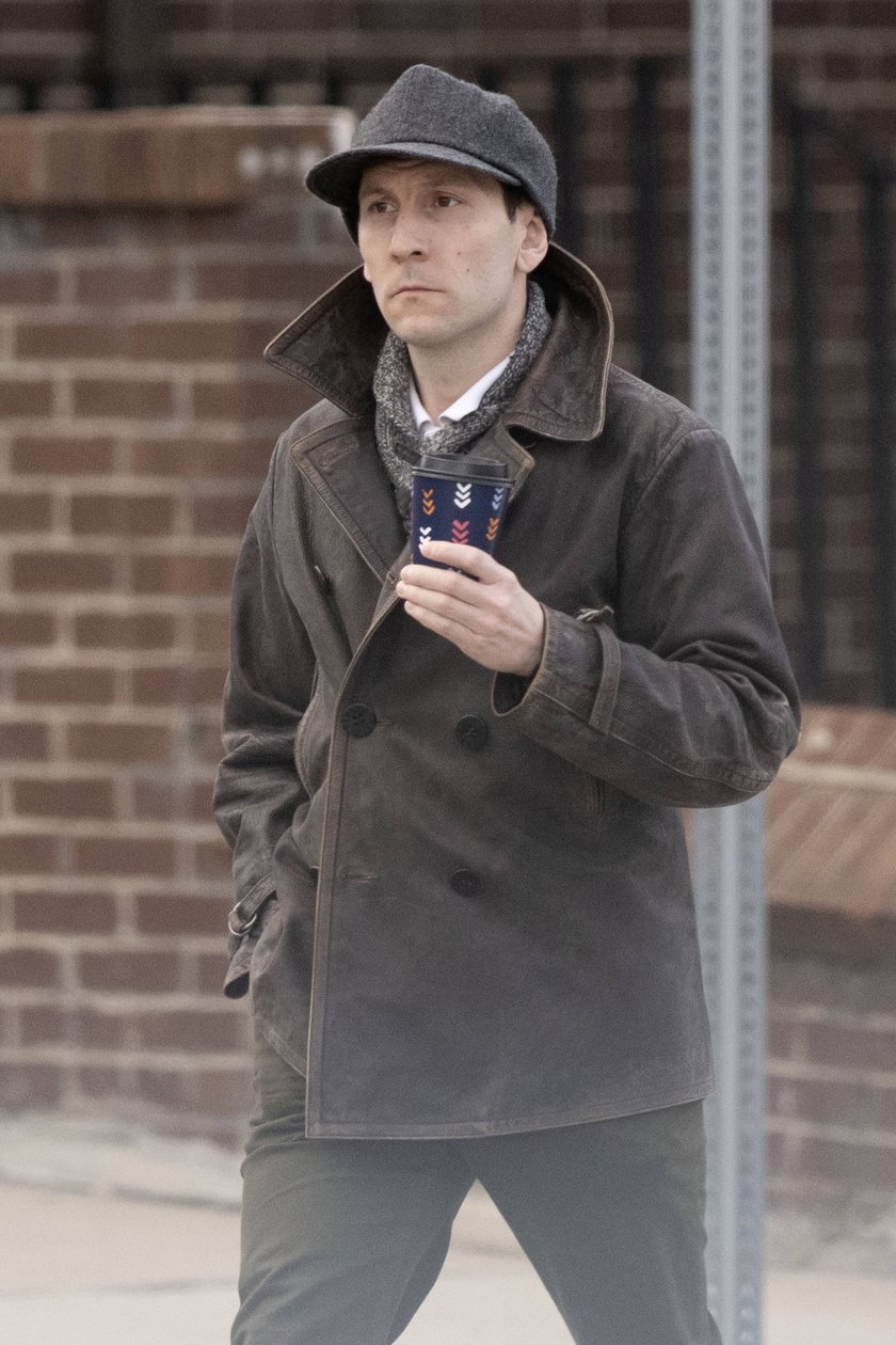 Erik Per Sullivan Erik Per Sullivan, known for his role as Dewey on the sitcom Malcolm in the Middle, is pictured leaving his house and picking up a coffee in Boston PUBLICATIONxINxGERxAUTxSUIxONLY Copyright: xRichardxBeethamx NINTCHDBPICT000982680362 Erik Per Sullivan Erik Per Sullivan, known for his role as Dewey on the sitcom Malcolm in the Middle, is pictured leaving his house and picking up a coffee in Boston PUBLICATIONxINxGERxAUTxSUIxONLY Copyright: xRichardxBeethamx NINTCHDBPICT000982680362