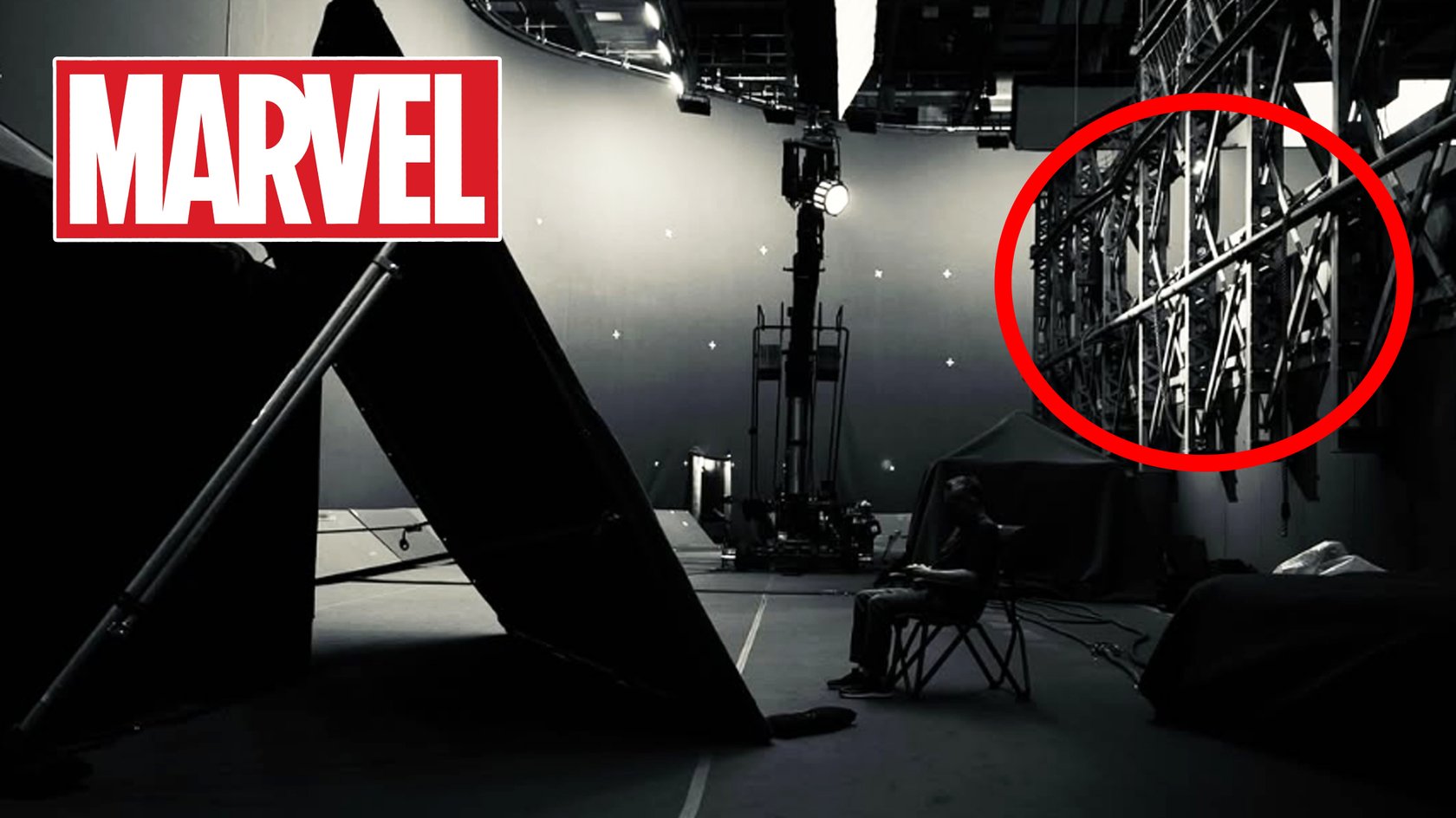 Ein mysteriöses Set-Foto lässt Marvel-Fans über ein Jahr vor "Avengers: Doomsday" rätseln. Ein mysteriöses Set-Foto lässt Marvel-Fans über ein Jahr vor "Avengers: Doomsday" rätseln.