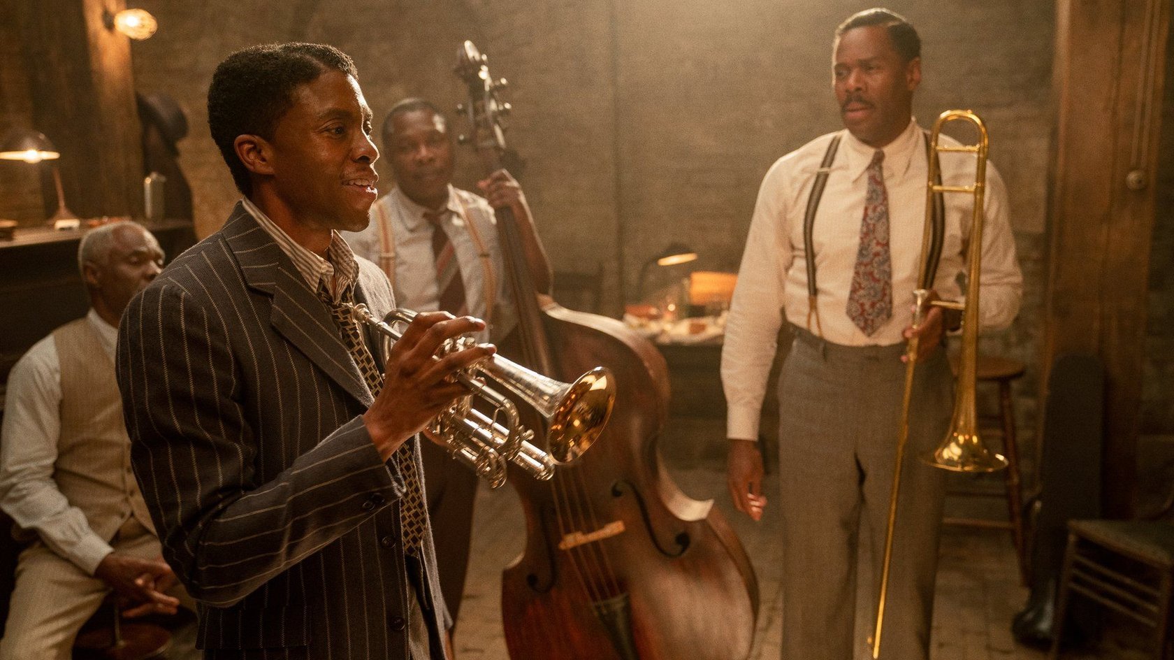 Nach überraschendem Oscar-Sieg: Anthony Hopkins ehrt verstorbenen Marvel-Star Nach überraschendem Oscar-Sieg: Anthony Hopkins ehrt verstorbenen Marvel-Star