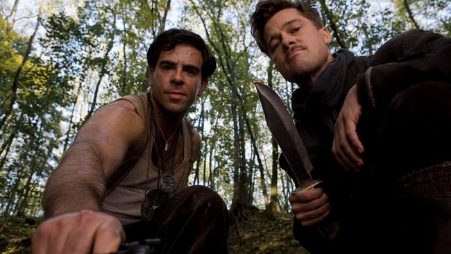 Lieutenant Aldo Raine (Brad Pitt) und Sgt. Donny Donowitz (Eli Roth) sind bereit, Nazis zu töten. Lieutenant Aldo Raine (Brad Pitt) und Sgt. Donny Donowitz (Eli Roth) sind bereit, Nazis zu töten.