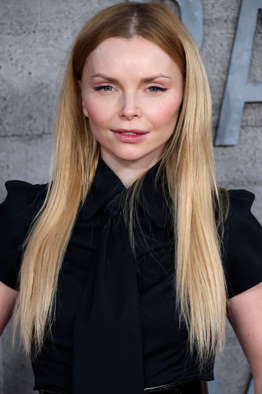 Izabella Miko bei der Premiere der 6. Staffel der Hulu Serie The Handmaid s Tale: Der Report der Magd im TCL Chinese Theatre. Los Angeles, 02.04.2025 *** Izabella Miko at the premiere of season 6 of the Hulu series The Handmaid s Tale The Handmaid s Tale at TCL Chinese Theatre Los Angeles, 02 04 2025 Izabella Miko bei der Premiere der 6. Staffel der Hulu Serie The Handmaid s Tale: Der Report der Magd im TCL Chinese Theatre. Los Angeles, 02.04.2025 *** Izabella Miko at the premiere of season 6 of the Hulu series The Handmaid s Tale The Handmaid s Tale at TCL Chinese Theatre Los Angeles, 02 04 2025