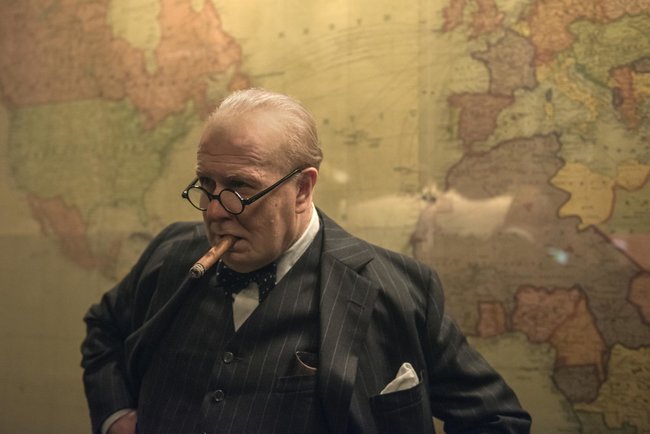 Gary Oldman spielt den britischen Premierminister Winston Churchill.