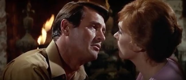 Es knistert zwischen Lili Smith (Julie Andrews) und William Larrabee (Rock Hudson).