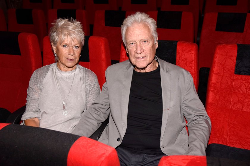 Entertainment Themen der Woche KW35 Entertainment Bilder des Tages Robert Atzorn mit Ehefrau Angelika Hartung bei der Matinee-Lesung Duschen und Zähneputzen - Was im Leben wirklich zählt im Kino Museum Lichtspiele. München, 05.09.2021 *** Robert Atzorn with his wife Angelika Hartung at the matinee reading Showers and Brushing Teeth What Really Counts in Life at the cinema Museum Lichtspiele Munich, 05 09 2021 Foto:xS.xAdamx/xFuturexImage Entertainment Themen der Woche KW35 Entertainment Bilder des Tages Robert Atzorn mit Ehefrau Angelika Hartung bei der Matinee-Lesung Duschen und Zähneputzen - Was im Leben wirklich zählt im Kino Museum Lichtspiele. München, 05.09.2021 *** Robert Atzorn with his wife Angelika Hartung at the matinee reading Showers and Brushing Teeth What Really Counts in Life at the cinema Museum Lichtspiele Munich, 05 09 2021 Foto:xS.xAdamx/xFuturexImage