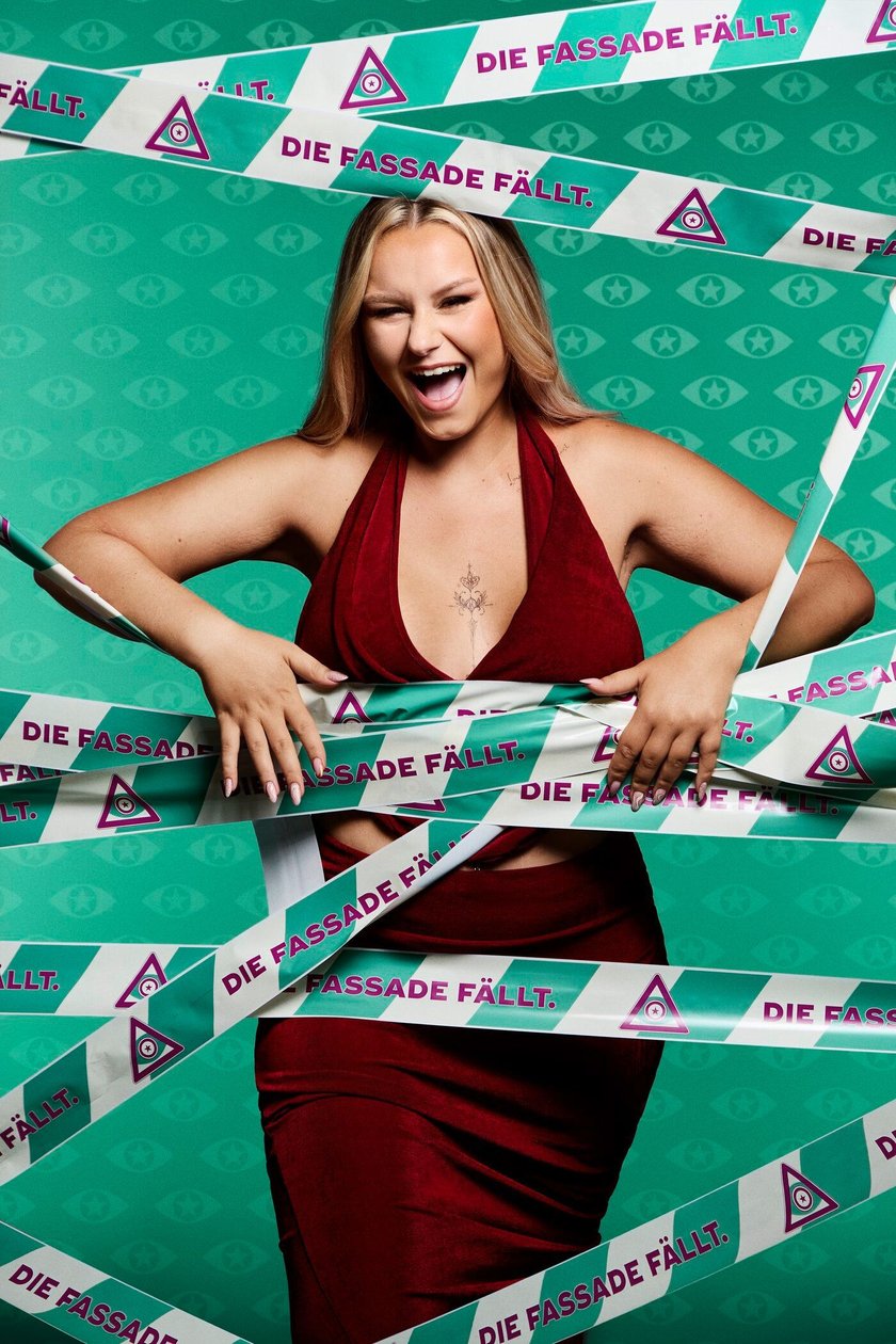 Sarah-Jane Wollny als Kandidatin der 10. "Promi Big Brother"-Staffel Sarah-Jane Wollny als Kandidatin der 10. "Promi Big Brother"-Staffel