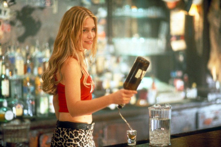 COYOTE UGLY, Piper Perabo, 2000. c Touchstone Pictures/ Courtesy: Everett Collection. Touchstone Pictures/Courtesy Everett Collection COYOTE UGLY, Piper Perabo, 2000. c Touchstone Pictures/ Courtesy: Everett Collection. Touchstone Pictures/Courtesy Everett Collection