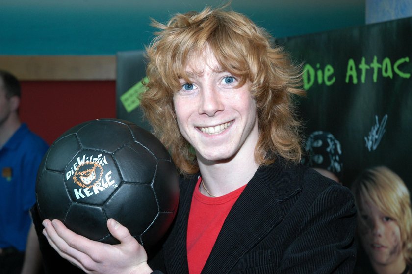 Constantin Gastmann
Film Premier for ' Die Wilden Kerle Kommen ' at the
UCI Kinowelt Potsdam
Featuring: Constantin Gastmann
Where: Berlin, Germany
When: 03 Mar 2006
Credit: John Farr / WENN Constantin Gastmann
Film Premier for ' Die Wilden Kerle Kommen ' at the
UCI Kinowelt Potsdam
Featuring: Constantin Gastmann
Where: Berlin, Germany
When: 03 Mar 2006
Credit: John Farr / WENN