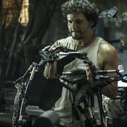 Elysium / Wagner Moura Poster