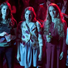 Girls / Girls (1. Staffel, 10 Folgen) / Allison Williams / Lena Dunham / Jemima Kirke / Zosia Mamet Poster