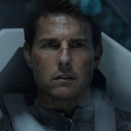 Oblivion / Tom Cruise Poster