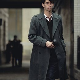 Hour, The / Ben Whishaw Poster