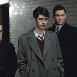 Hour, The / Ben Whishaw / Joshua McGuire / Dominic West Poster