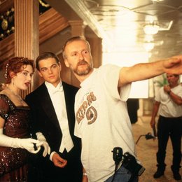 Titanic 3D / Set / Kate Winslet / Leonardo DiCaprio / James Cameron Poster