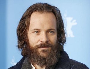 Peter Sarsgaard fordert "Die Glorreichen Sieben" Peter Sarsgaard fordert "Die Glorreichen Sieben"
