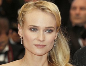 Diane Kruger unterschreibt für "5 to 7" Diane Kruger unterschreibt für "5 to 7"
