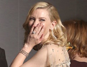 Cate Blanchett: Oscar im Bett und Sieges-Tattoo Cate Blanchett: Oscar im Bett und Sieges-Tattoo