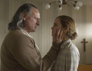 Erstes Foto mit Emma Watson aus "Colonia" Erstes Foto mit Emma Watson aus "Colonia"