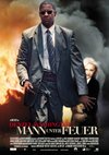 Poster Mann unter Feuer