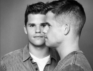Desperate Housewives: Rührendes Coming-out von Charlie Carver Desperate Housewives: Rührendes Coming-out von Charlie Carver