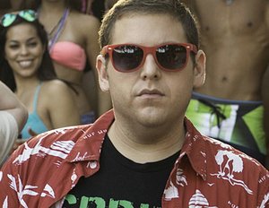 Jonah Hill nimmt auf dem Regiestuhl Platz Jonah Hill nimmt auf dem Regiestuhl Platz