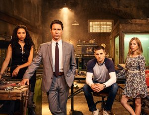 Travelers: Serie im Stream sehen, Trailer & Infos - kommt eine Staffel 2? Travelers: Serie im Stream sehen, Trailer & Infos - kommt eine Staffel 2?