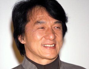 Jackie Chan verrät, wie er fast bei Dreharbeiten gestorben wäre Jackie Chan verrät, wie er fast bei Dreharbeiten gestorben wäre