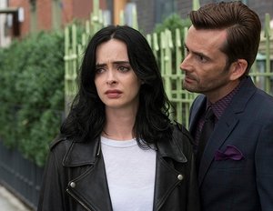 „Jessica Jones“ Staffel 2: Neuer Trailer verrät Handlung, erste Bilder & Netflix-Start „Jessica Jones“ Staffel 2: Neuer Trailer verrät Handlung, erste Bilder & Netflix-Start