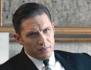 16 Hollywood-Stars, die sich bei Dreharbeiten geprügelt haben 16 Hollywood-Stars, die sich bei Dreharbeiten geprügelt haben