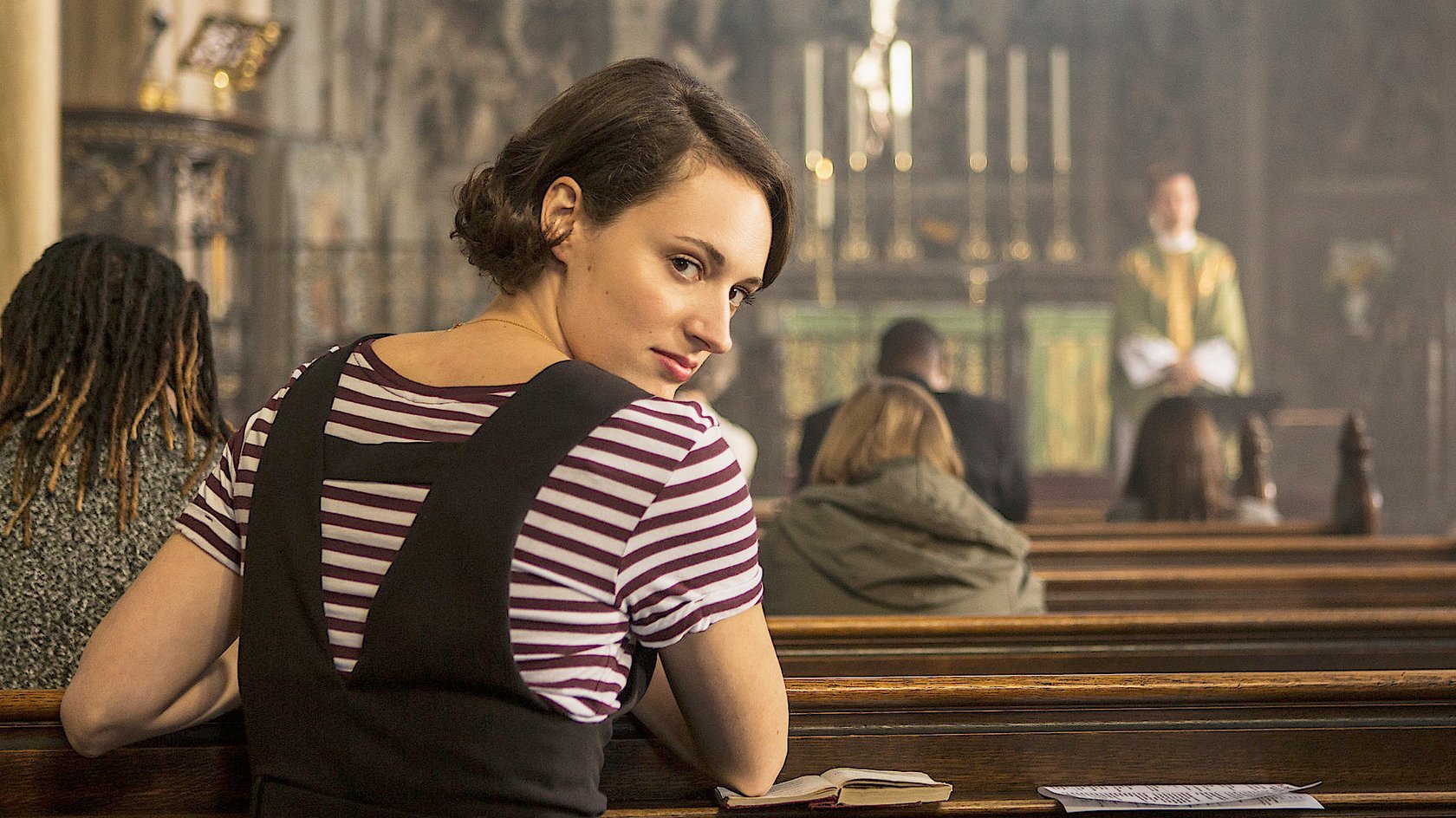 Fleabag (Phoebe Waller-Bridge) hat sich in einen Priester verguckt.
