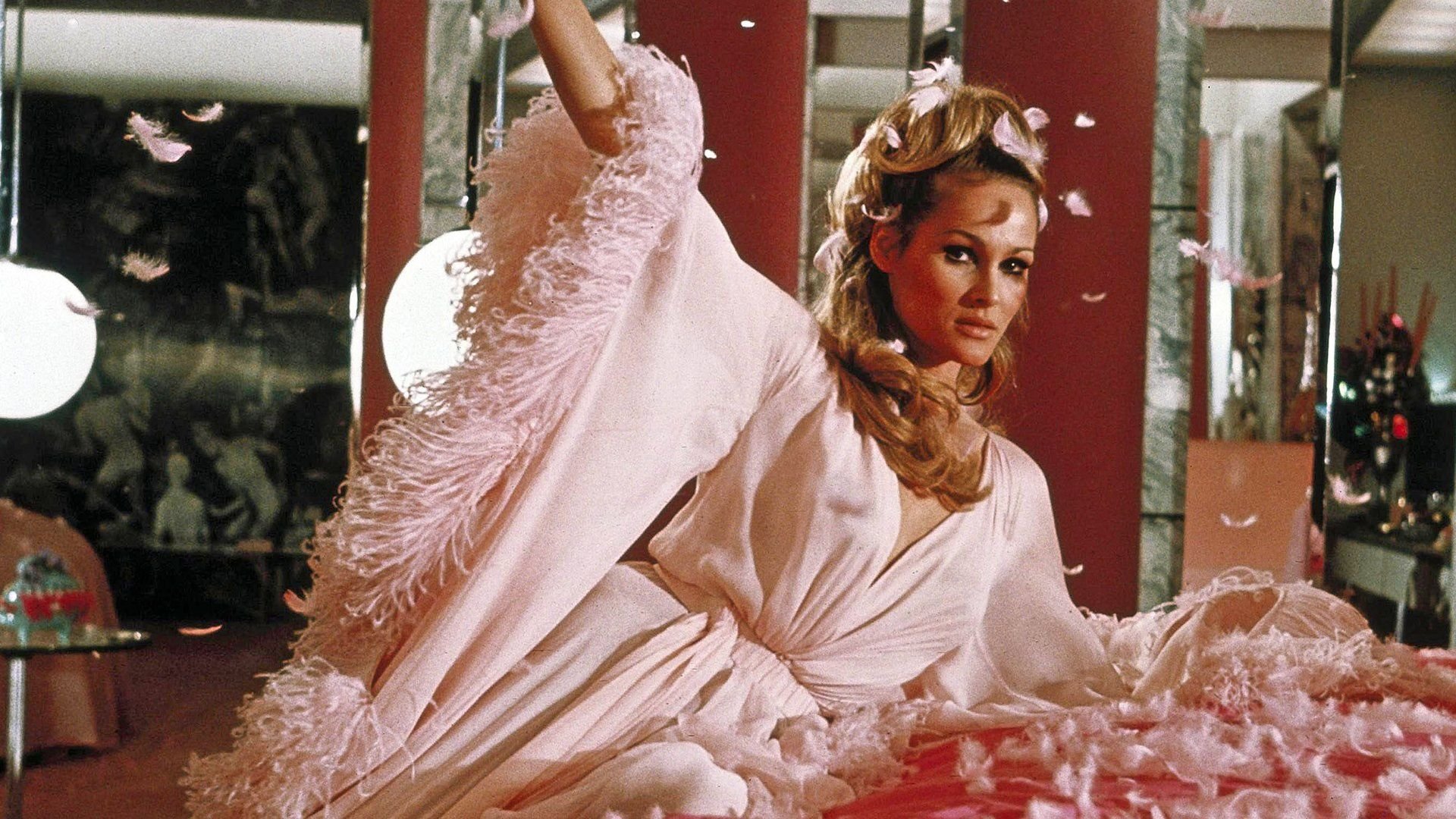 Anders-als-alle-anderen-007-Auftritte-Dieser-inoffizielle-James-Bond-Film-schl-gt-einen-v-llig-anderen-Weg-ein