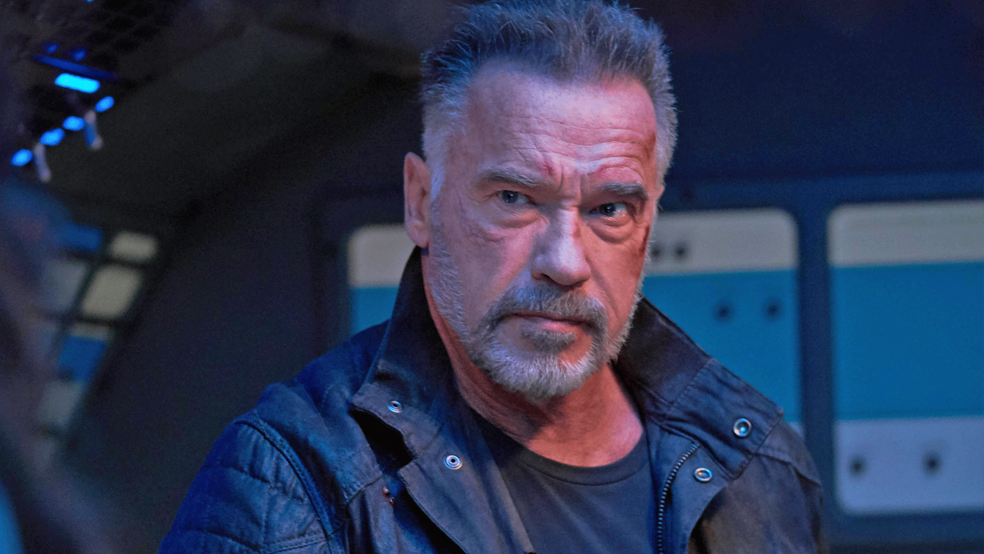 „Terminator“: Darum altert Arnold Schwarzenegger in der Sci-Fi-Serie, obwohl er kein Mensch ist