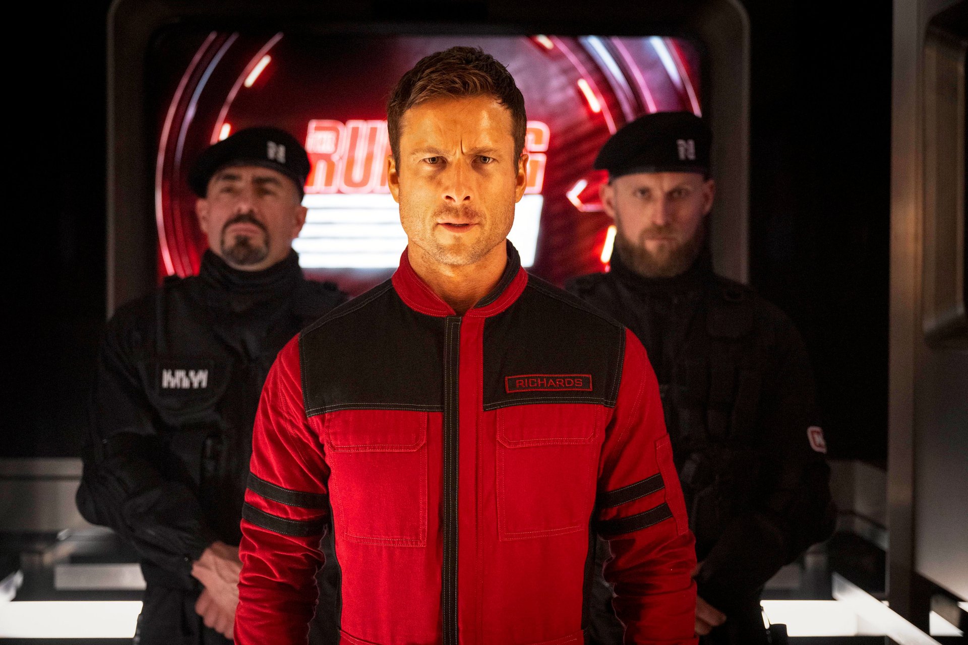 „The Running Man“: Neuauflage zwischen Retro-Charme und düsterer King-Atmosphäre