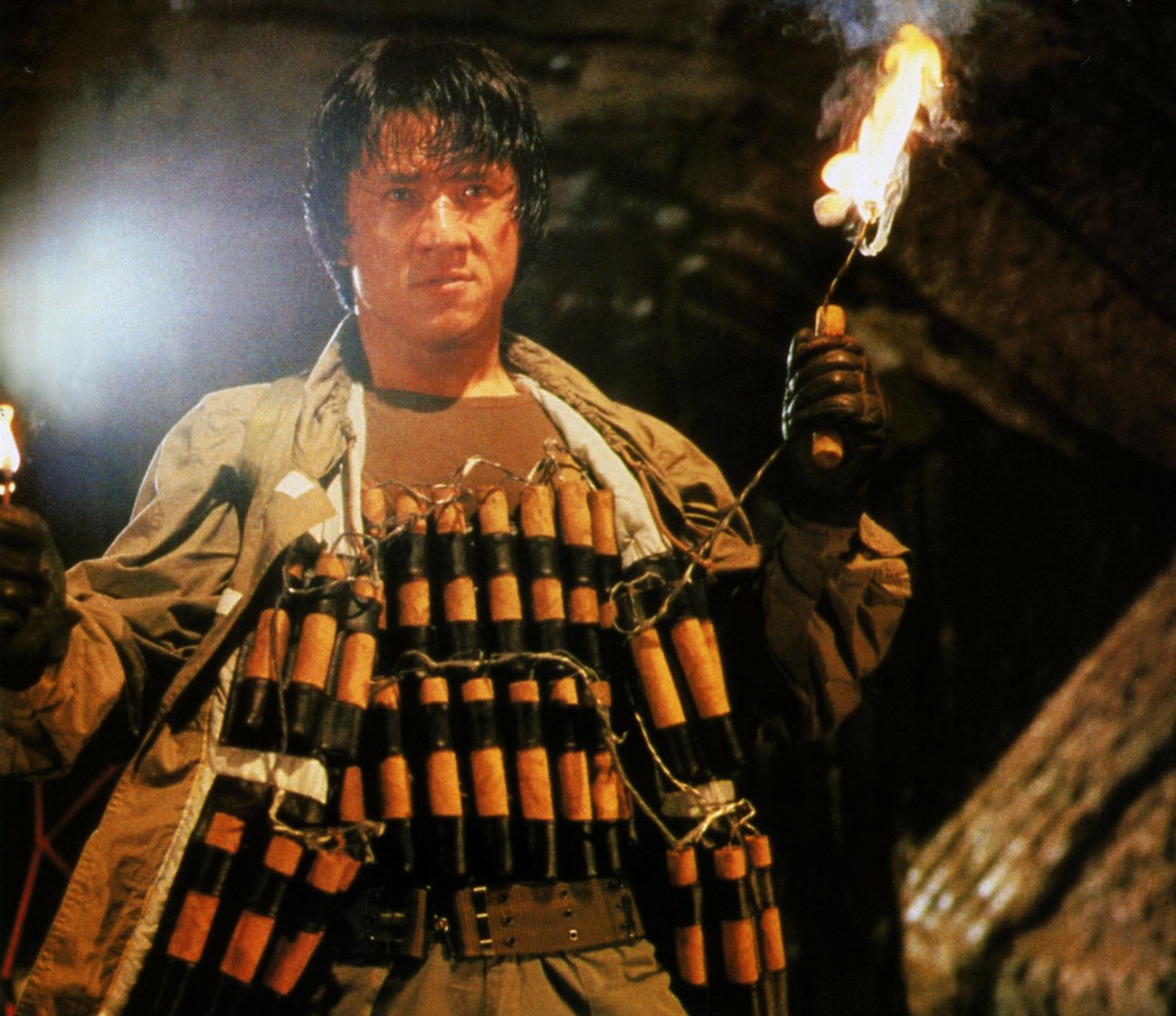 THE ARMOUR OF GOD HK 1986 THE ARMOUR OF GOD HK 1986 aka LUNG HING FOO DAI Original Title aka LONG XIONG HU DI Mandarin Title aka MISTER DYNAMITE French Title aka OPERATION CONDOR 2: THE ARMOR OF THE GODS aka ARMOR OF GOD JACKIE CHAN Date: 1986. Strictly editorial use only in conjunction with the promotion of the film. Credit line mandatory. This image is copyright of the film company and is supplied under the terms of issue as film still. No commercial or book cover use permitted without prior consent from the film company. PUBLICATIONxINxGERxSUIxAUTxONLY Mandatory credit line: Courtesy GOLDEN HARVEST COMPANY / Ronald Grant / Mary Evans 
