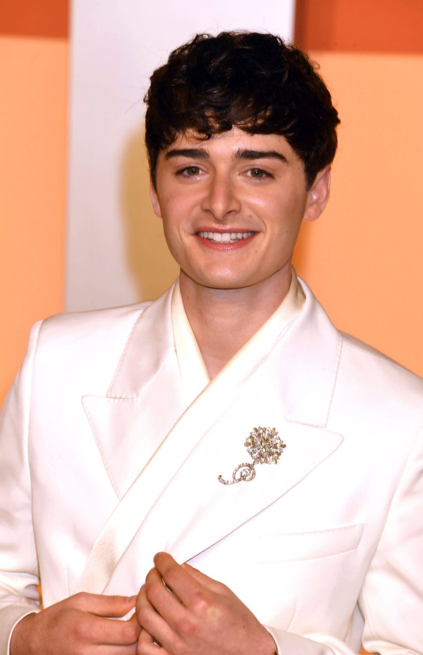 Noah Schnapp attends the 2025 Vanity Fair Oscar Party at Wallis Annenberg Center for the Performing Arts on March 02, 2025 in Beverly Hills, California.