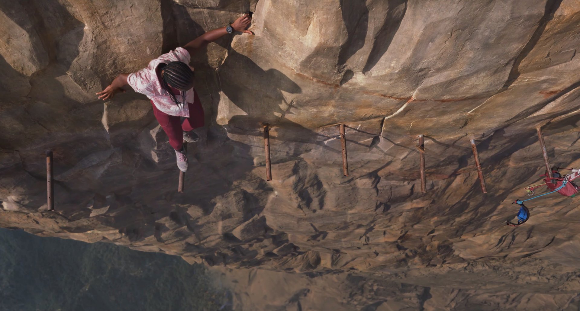 „Stresslevel: 200 %“: Wer an Höhenangst leidet, bekommt beim ersten Trailer zum Survival-Thriller direkt klatschnasse Hände