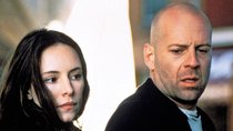Die „Metapher des menschlichen Kondoms“: Regisseur enthüllt absurde Story zu Sci-Fi-Meisterwerk mit Bruce Willis