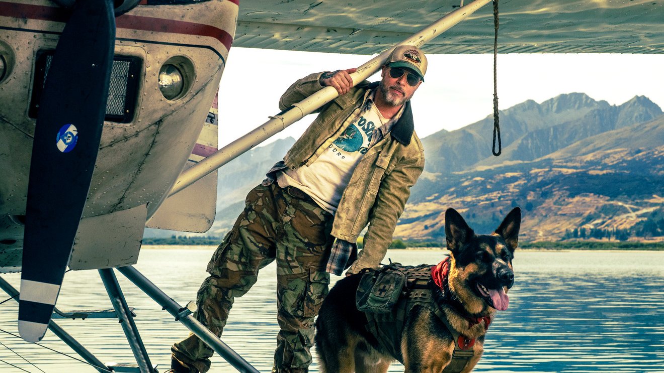 -Liebe-solche-Filme-Brad-Pitt-k-mpft-im-ersten-Trailer-als-Ex-Navy-Seal-ums-berleben-im-Survival-Thriller