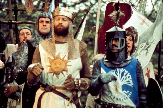 König Artus (Graham Chapman) und seine Ritter.