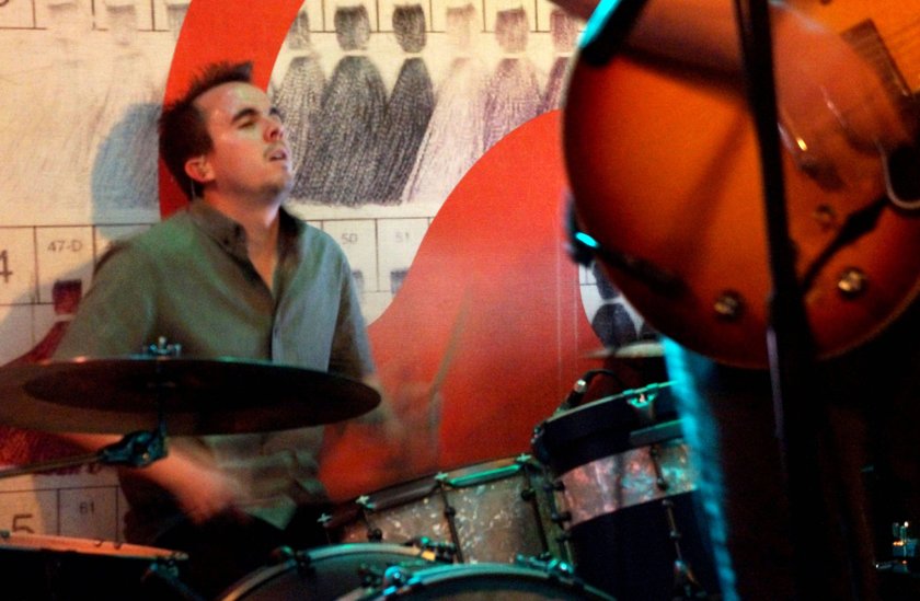 **EXCLUSIVE** MALCOLM ON THE DRUMS Frankie Muniz plays the drums with his band Kingsfoil at Pianos in NYC 77073, NEW YORK, NEW YORK - Monday April 30, 2012. **EXCLUSIVE** MALCOLM ON THE DRUMS Frankie Muniz plays the drums with his band Kingsfoil at Pianos in NYC. The Malcolm in the Middle star looked all grown up, sporting some tattoos on his arm and some stubble on his face as he rocked the drums during the concert. **FRANCE & GERMANY OUT** **FEE MUST BE AGREED PRIOR TO USAGE** **E-TABLET/IPAD & MOBILE PHONE APP PUBLISHING REQUIRES ADDITIONAL FEES**, Credit:Ralph / Avalon USA, New York PUBLICATIONxNOTxINxUKxFRAxUSA Copyright: xRalphx/xAvalonx 0518924584