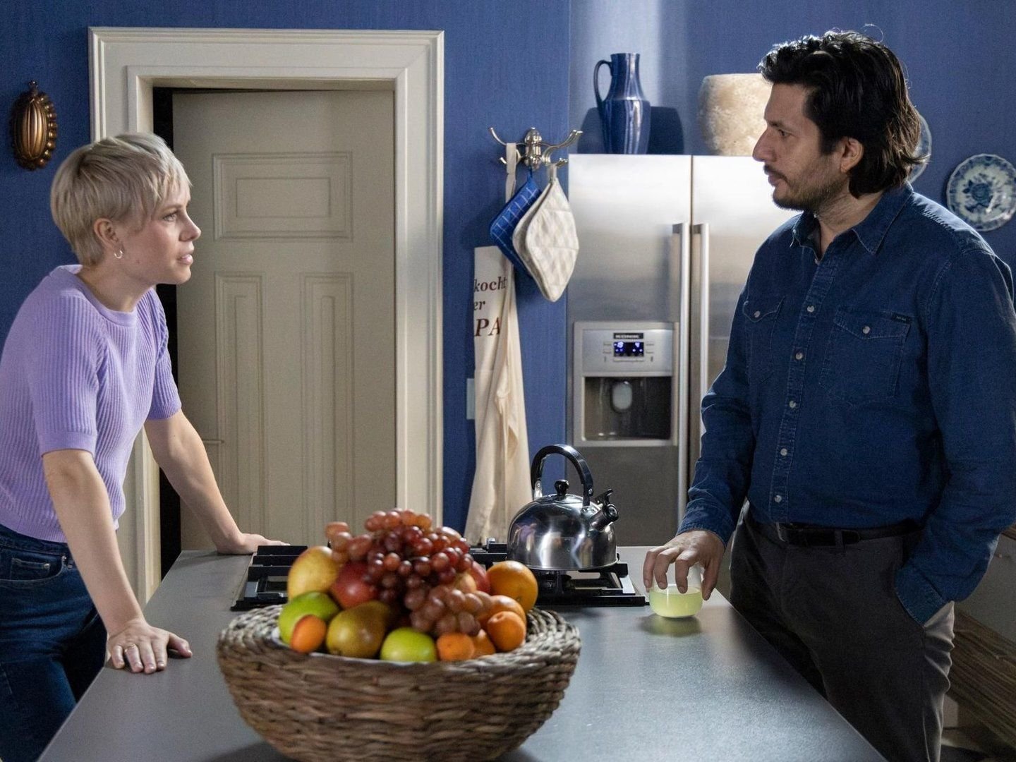 AWZ: Maximilians Kuss-Offensive nimmt ein unschönes Ende