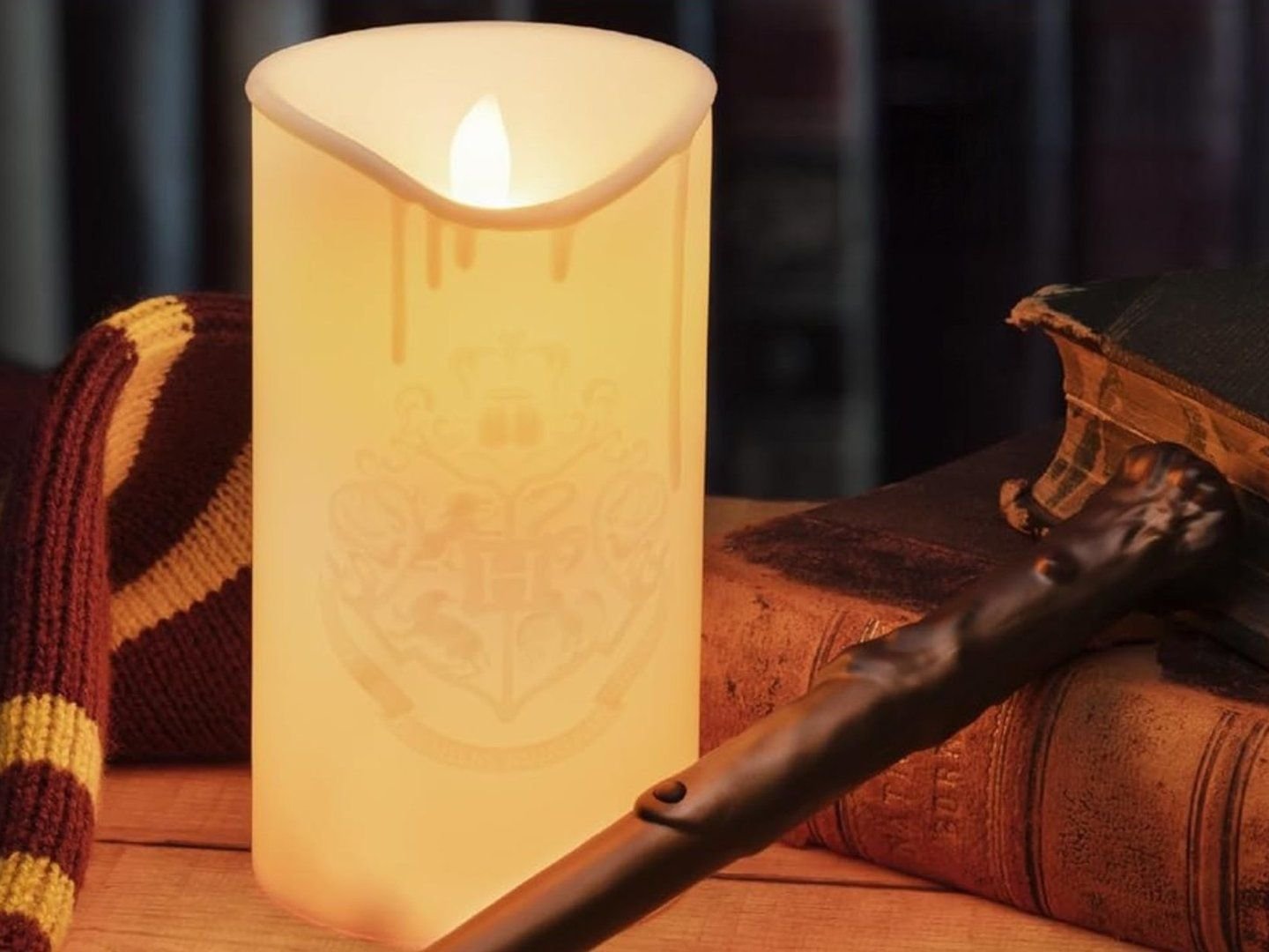 Hogwarts-Feeling für zu Hause: Diese geniale Zauberstab-Kerze gibt's bei Amazon gerade günstiger