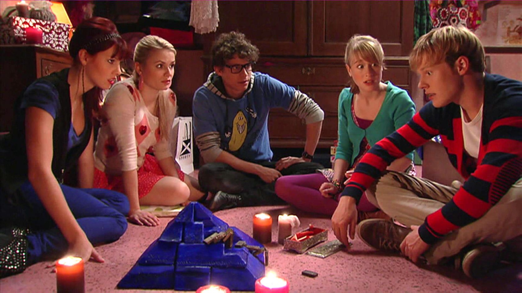 Das Haus Anubis Wann Kommen Nina Und Daniel Zusammen „Das Haus Anubis“: Das Ende der Teenie-Serie erklärt