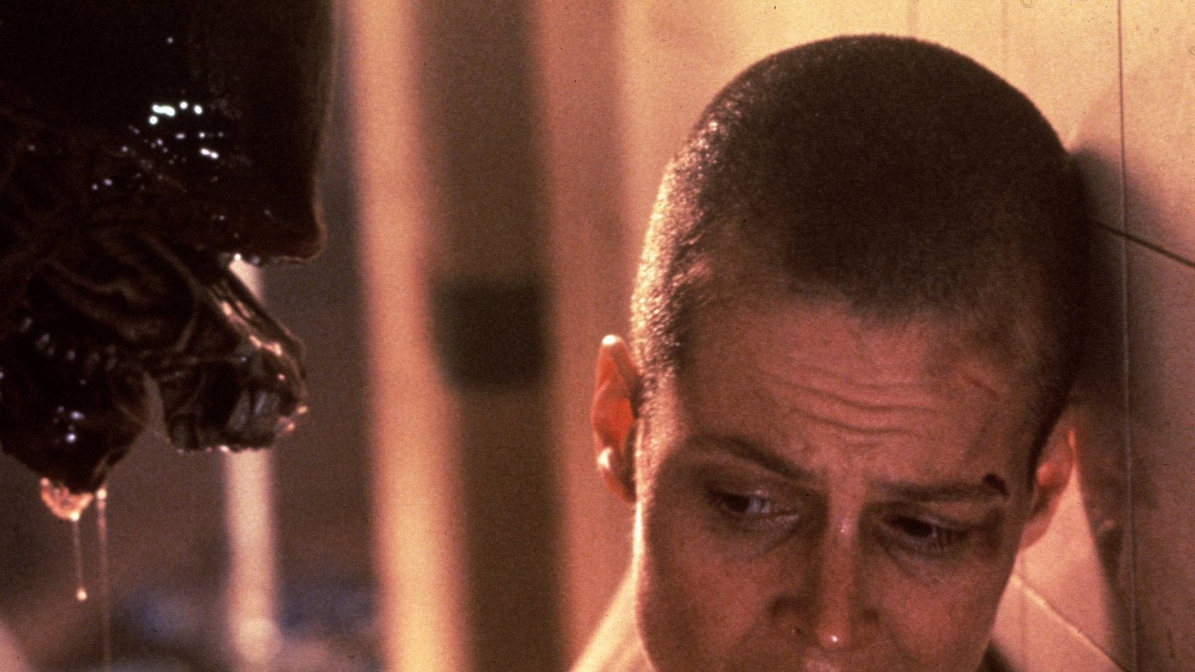 Sigourney Weaver in „Alien – Die Wiedergeburt“.